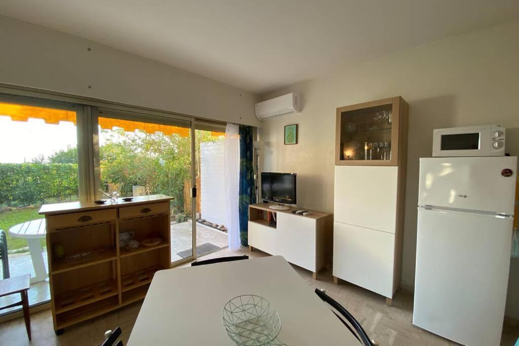 C037-Nice Studio With Garden And Parking - Near Beach Cannes Exteriör bild